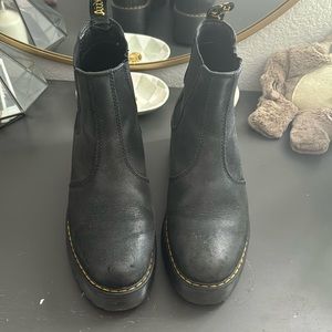 DR. MARTENS - ROMETTY SIZE 8 - BLACK